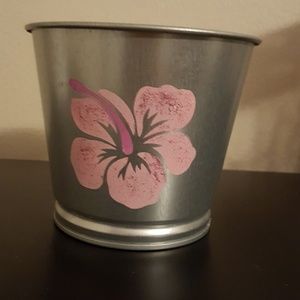 Flower pot
